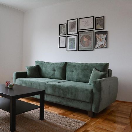 Crown Apartment 2 수보티차 외부 사진
