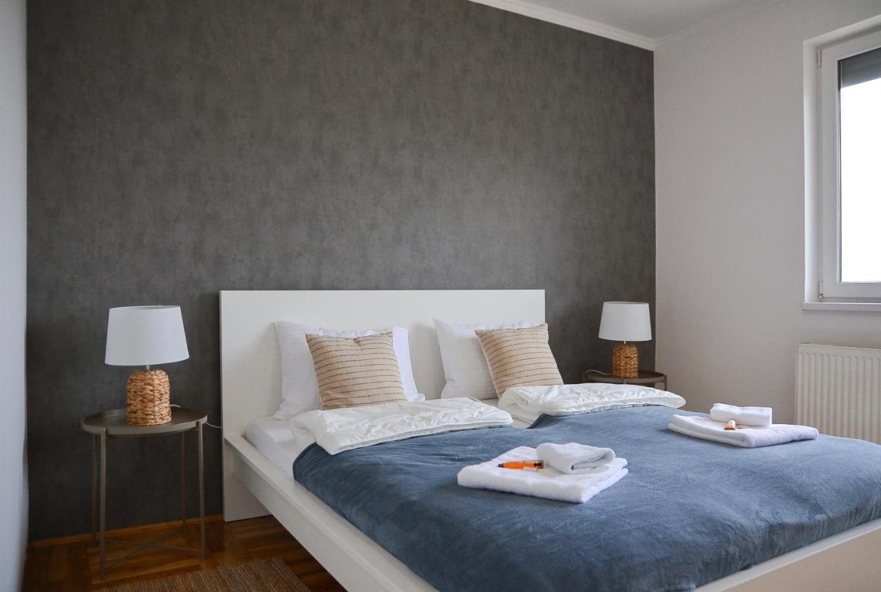 Crown Apartment 2 수보티차 외부 사진